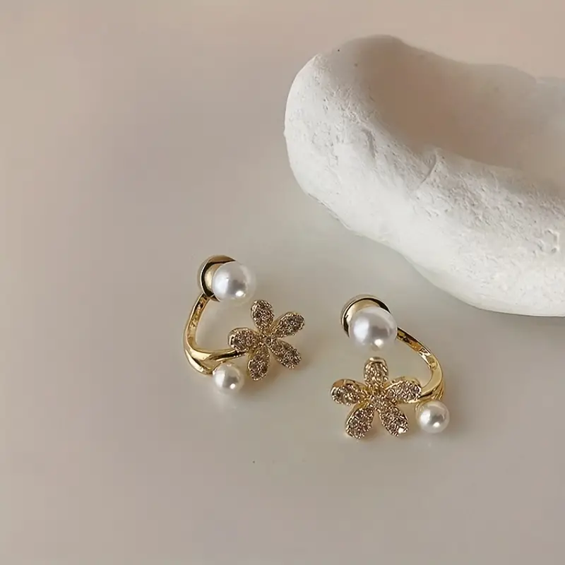 Boucles d'oreilles Fleur brillante avec perles élégantes