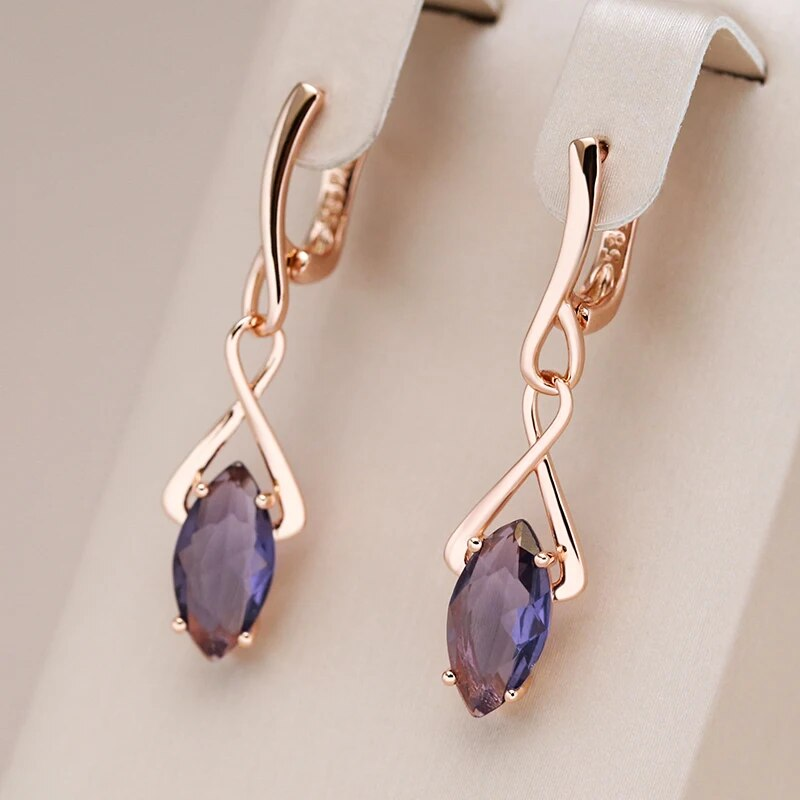 Boucles d'oreilles élégantes en cristal violet