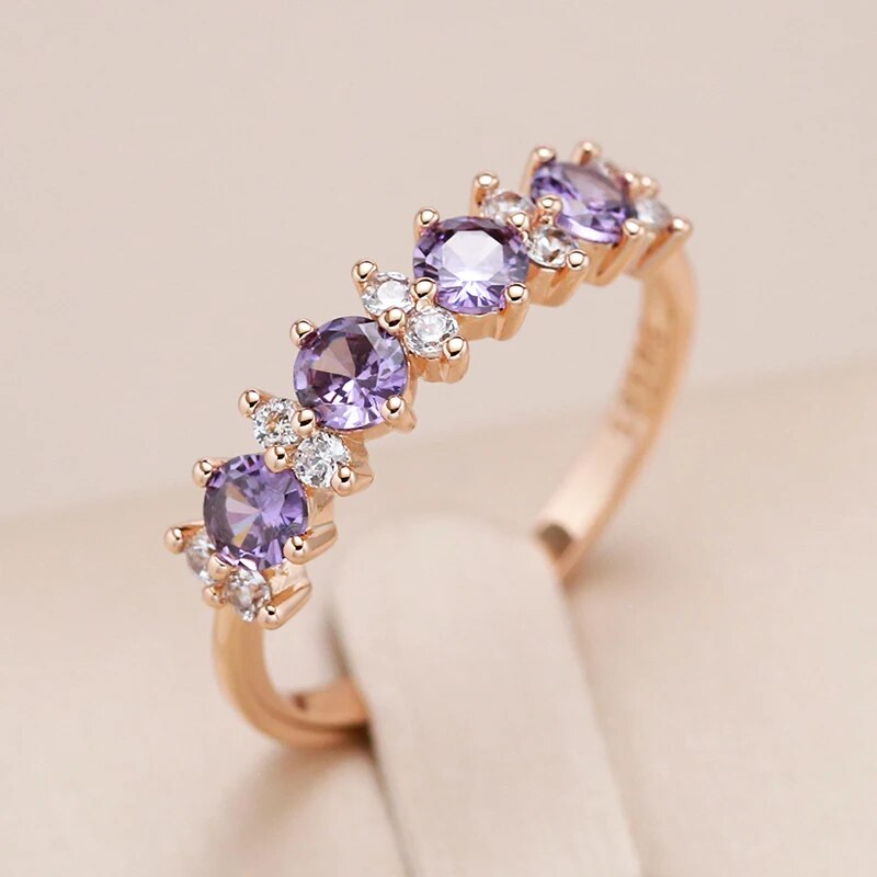 Bague élégante en zirconium violet