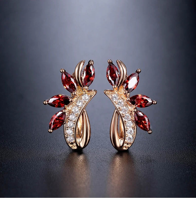 Boucles d'oreilles élégantes en cristal rouge et strass