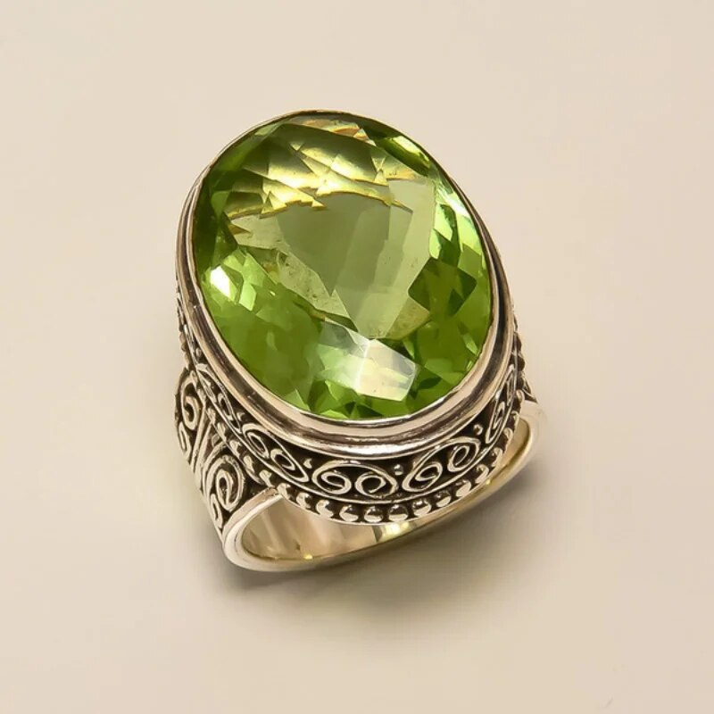 Bague vintage en verre olive