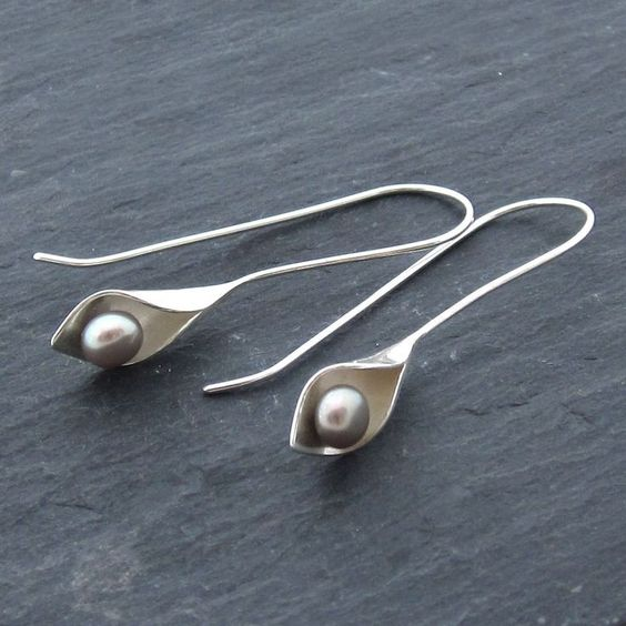 Boucles d'oreilles vintage en argent avec perles